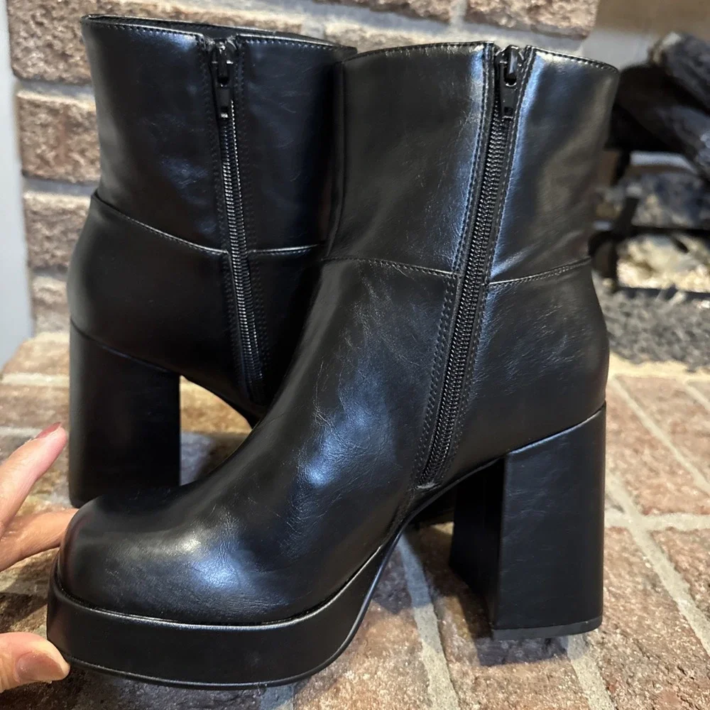 Steve Madden Izabelle Black Square Toe Platform Block Heel Ankle Boots Sz 6.5